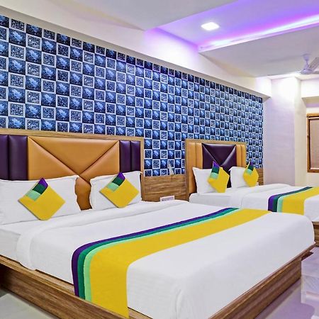 ואדודרה Itsy Hotels Rk Palace מראה חיצוני תמונה