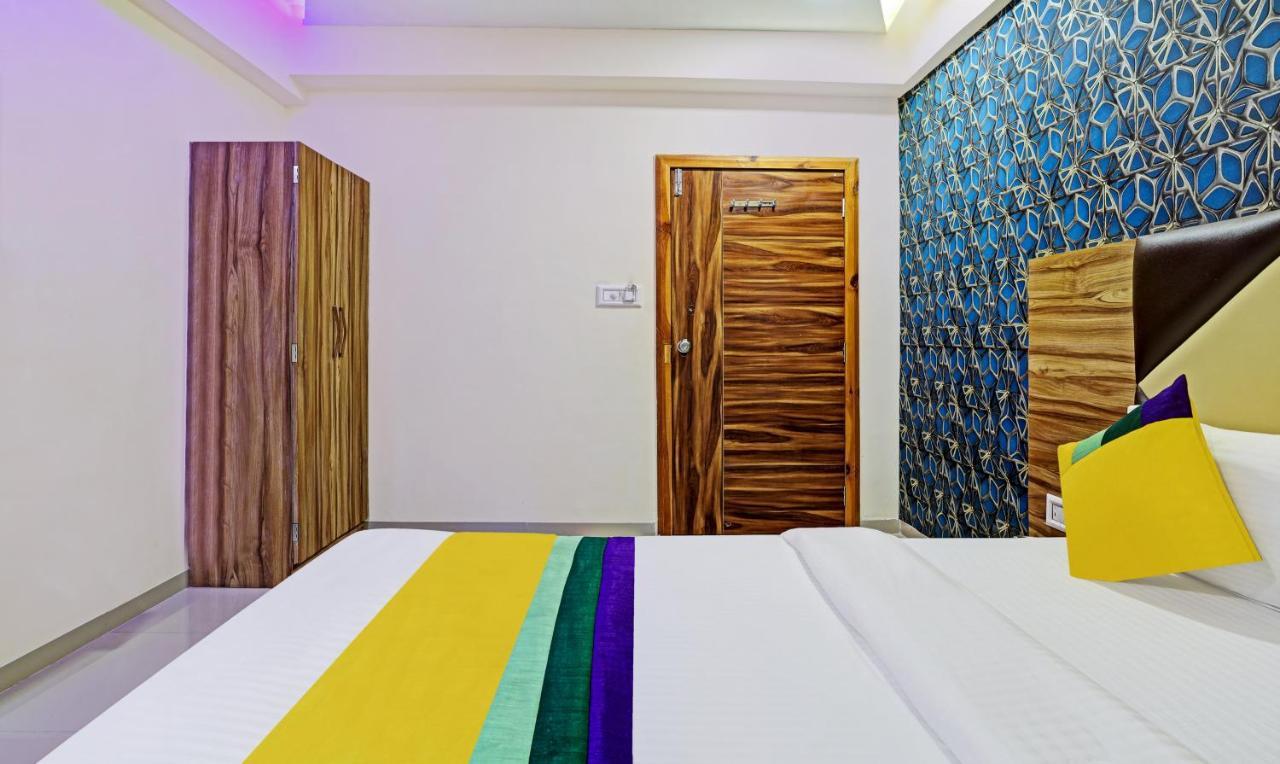 ואדודרה Itsy Hotels Rk Palace מראה חיצוני תמונה