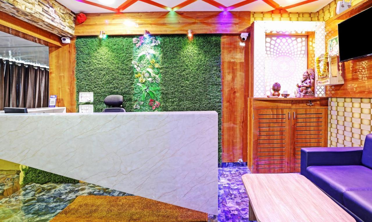 ואדודרה Itsy Hotels Rk Palace מראה חיצוני תמונה