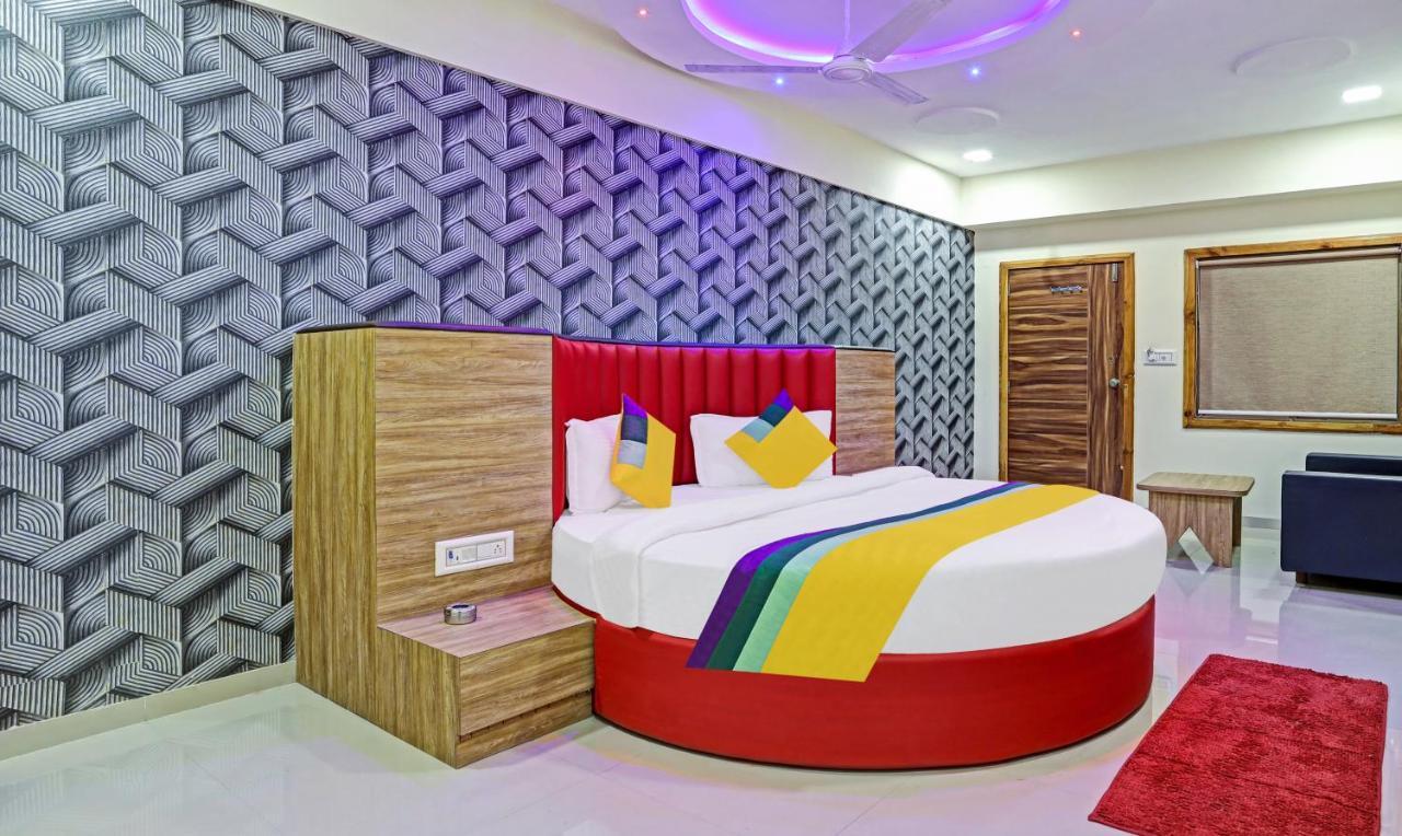 ואדודרה Itsy Hotels Rk Palace מראה חיצוני תמונה
