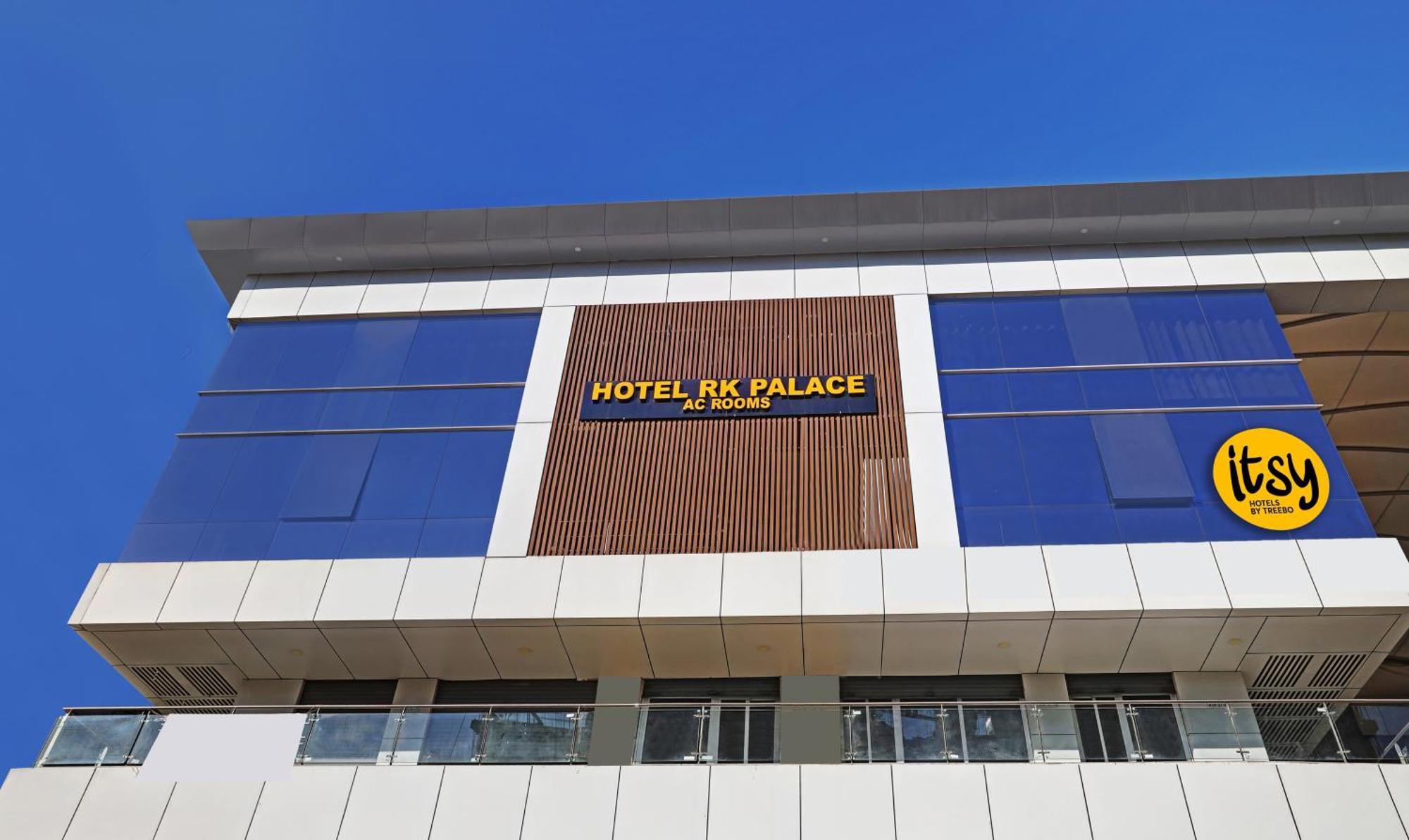 ואדודרה Itsy Hotels Rk Palace מראה חיצוני תמונה
