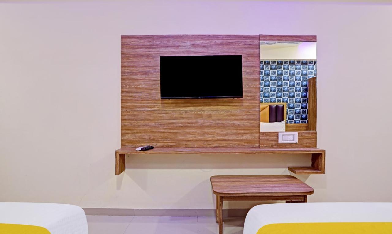 ואדודרה Itsy Hotels Rk Palace מראה חיצוני תמונה