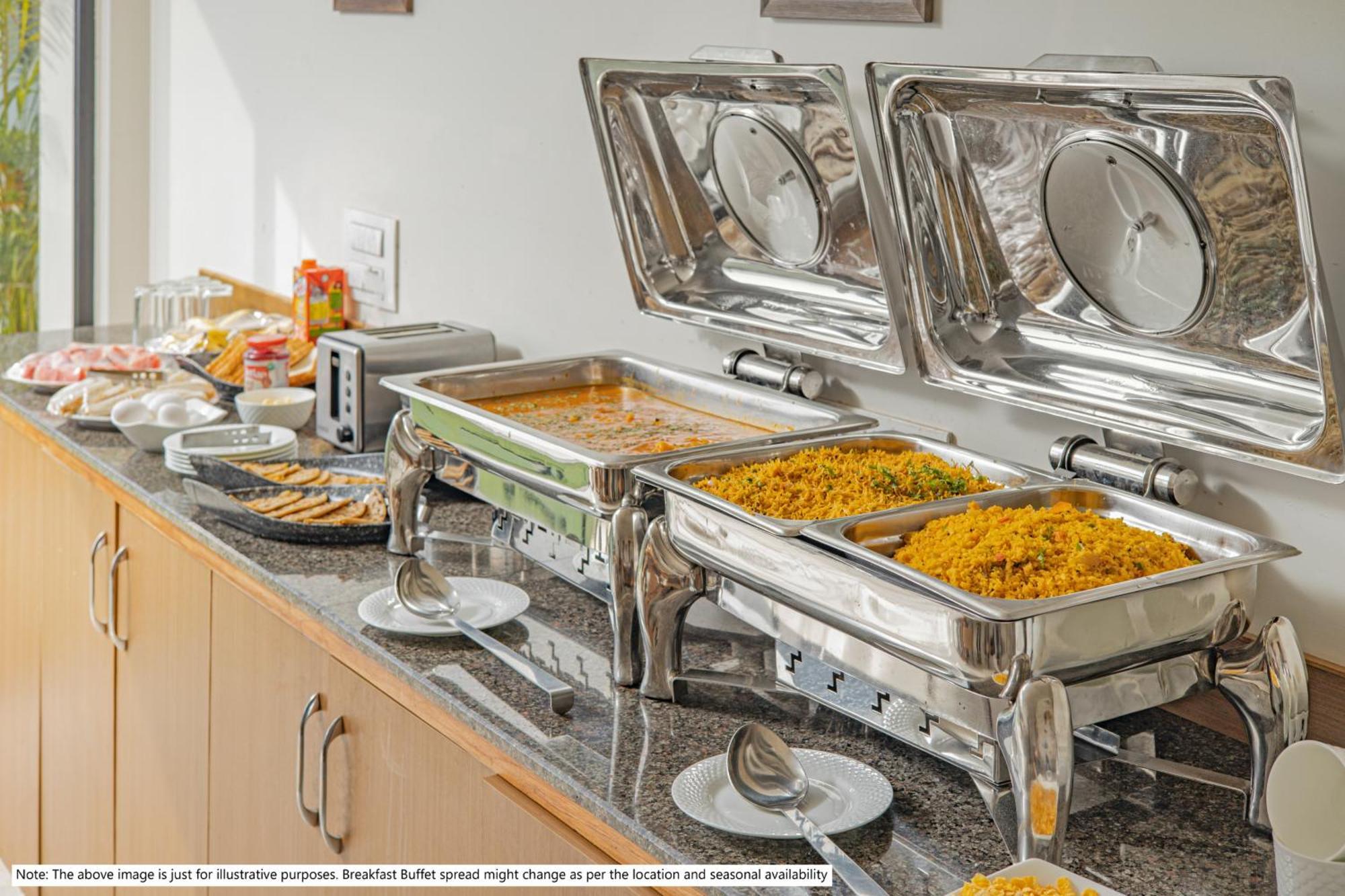ואדודרה Itsy Hotels Rk Palace מראה חיצוני תמונה